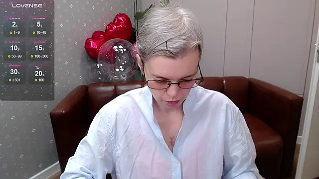 Cutie Erikaa1 online show from February 24, 2026, 2:09 am