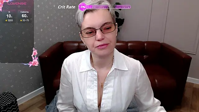Snapshot of Cutie_Erikaa1 chatting on April 19, 2026, 2:22 am Cutie Erikaa1 online show from April 19, 2026, 2:22 am
