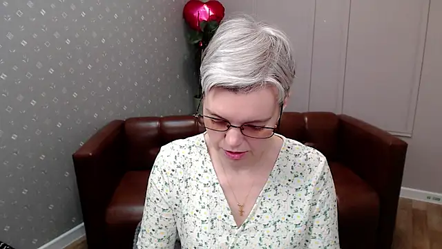 Snapshot of Cutie_Erikaa1 chatting on April 26, 2026, 2:20 am Cutie Erikaa1 online show from April 26, 2026, 2:20 am