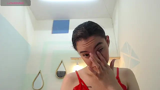 Mia-kalinfa online show from February 13, 2025, 1:05 pm