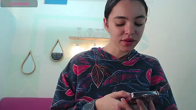 Mia-kalinfa online show from February 19, 2025, 12:55 pm