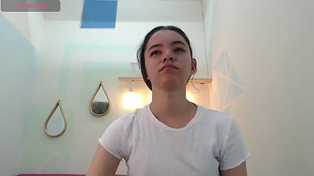 Mia-kalinfa online show from February 26, 2025, 12:47 pm