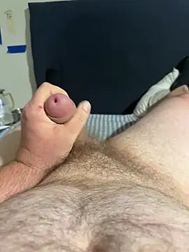 Trucker05 online show from April 13, 2026, 3:34 am