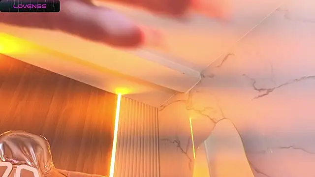 Kitty fox b online show from March 26, 2026, 8:14 pm