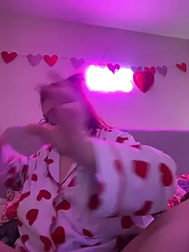 Tallulah-mae-xoxox online show from February 12, 2025, 9:54 pm