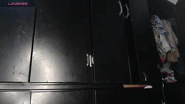 Romiinajackson online show from February 15, 2025, 8:22 pm