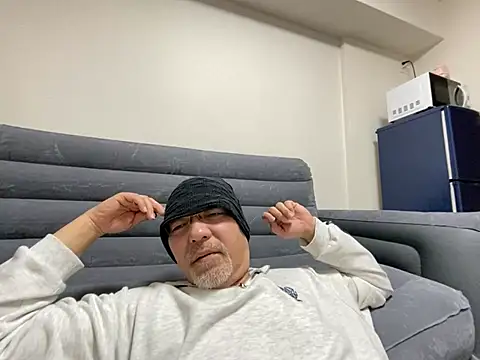 Grandpa29hijii online show from March 8, 2025, 1:25 pm