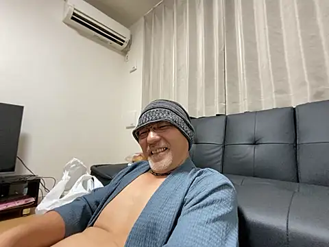 Grandpa29hijii online show from October 10, 2025, 1:10 pm