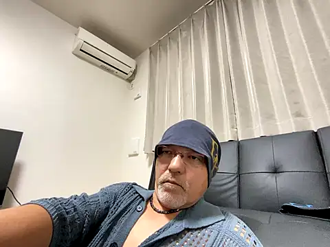 Grandpa29hijii online show from October 19, 2025, 1:34 pm