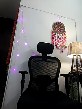 Archi-07 online show from October 3, 2025, 4:37 pm