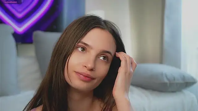 EvaLung777 online show from March 7, 2025, 12:01 pm