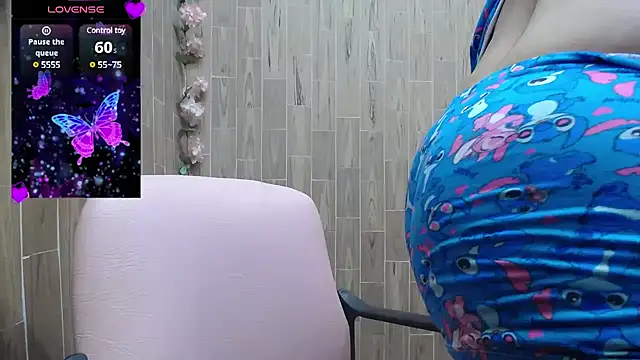 solyeria online show from March 20, 2025, 6:52 am