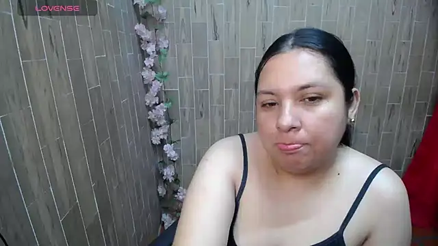 Snapshot of solyeria chatting on May 31, 2026, 6:09 pm solyeria online show from May 31, 2026, 6:09 pm