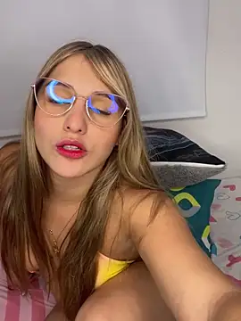 sophijenner online show from February 4, 2025, 7:29 am