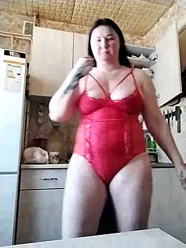 Snapshot of Holly-69 chatting on February 18, 2025, 10:27 am Holly-69 online show from February 18, 2025, 10:27 am