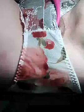 Snapshot of Holly-69 chatting on October 31, 2025, 9:21 am Holly-69 online show from October 31, 2025, 9:21 am