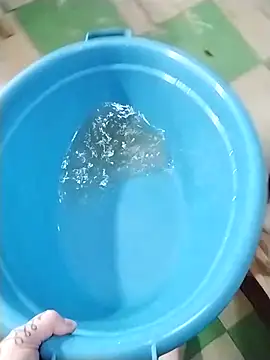 Holly-69 online show from April 16, 2026, 9:39 pm