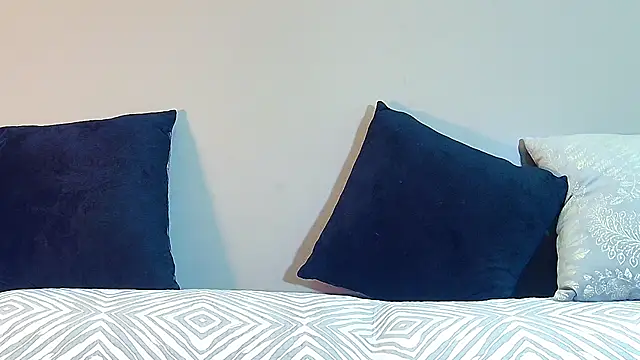 snowpanter online show from February 26, 2026, 8:35 am