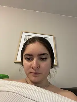 imlindapink online show from March 18, 2025, 8:04 pm