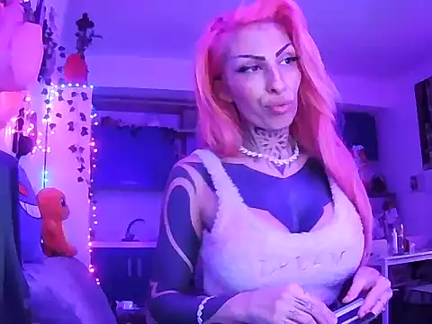 bambolinaofficial online show from March 25, 2026, 11:22 pm