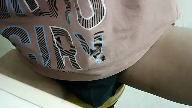 XiaoGuoGuo284512 online show from January 31, 2025, 2:28 pm