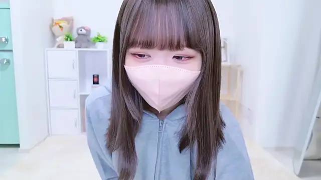 328 mitsuha online show from October 18, 2025, 12:17 pm