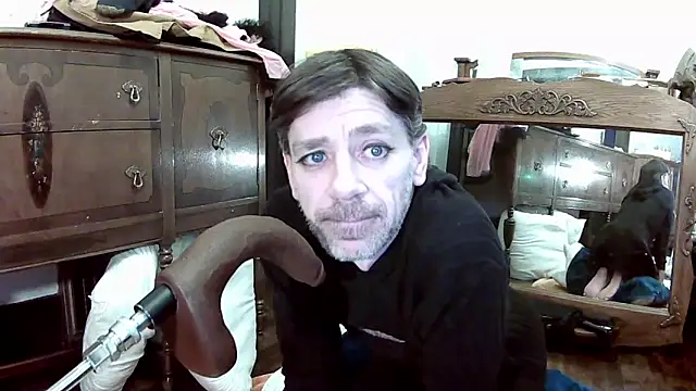 Snapshot of MaxJr8008 chatting on February 24, 2026, 10:35 am MaxJr8008 online show from February 24, 2026, 10:35 am