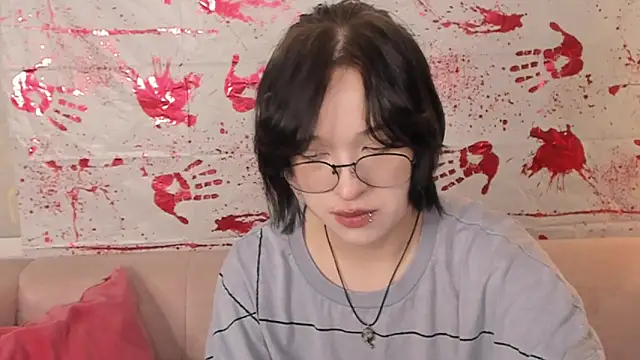 fiamoory online show from October 27, 2025, 1:20 am