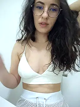 saidaskye online show from May 5, 2026, 9:17 am