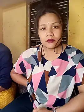 Snapshot of Radhikadavi879 chatting on January 21, 2025, 2:48 pm Radhikadavi879 online show from January 21, 2025, 2:48 pm