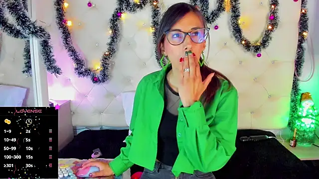  jade white  online show from December 26, 2024, 12:49 pm