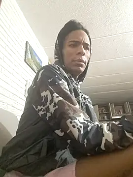 Strella ferrera online show from February 17, 2025, 7:47 am