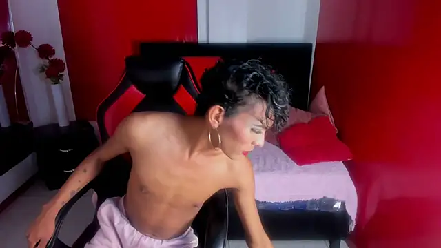 Strella ferrera online show from March 2, 2025, 4:39 am