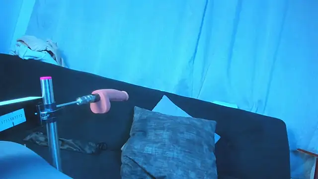 Strella ferrera online show from March 8, 2025, 3:45 pm