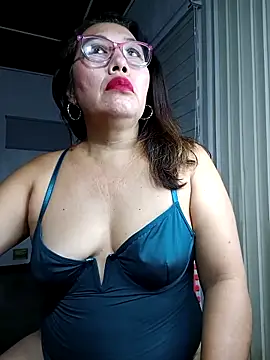 anniecoopeer online show from February 24, 2025, 11:09 pm