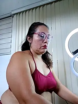 anniecoopeer online show from February 26, 2025, 7:16 pm