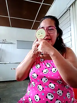 anniecoopeer online show from March 8, 2025, 4:50 pm