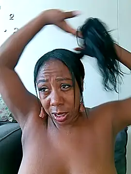 Snapshot of IsabellaaSmith chatting on December 11, 2024, 5:04 pm IsabellaaSmith online show from December 11, 2024, 5:04 pm