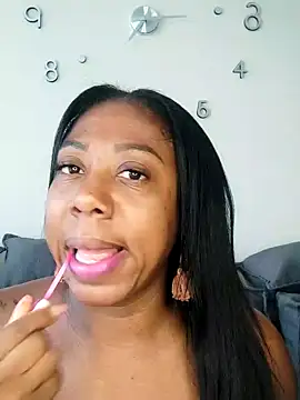 Snapshot of IsabellaaSmith chatting on February 5, 2025, 12:17 pm IsabellaaSmith online show from February 5, 2025, 12:17 pm