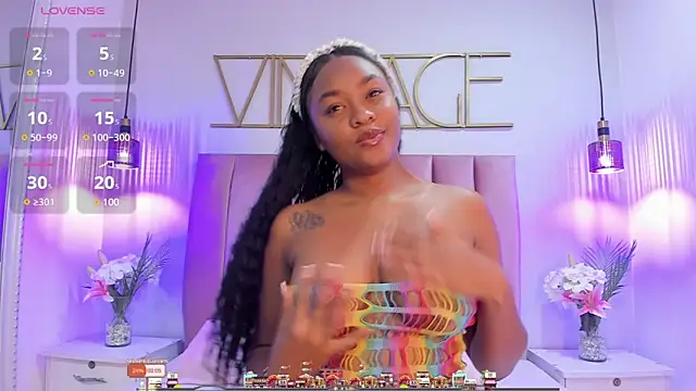 NaomyBaez online show from December 20, 2024, 4:09 am