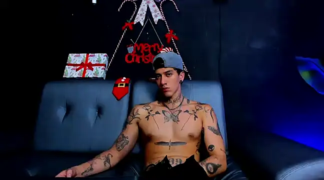 JUSTIN FULLER1 online show from December 7, 2024, 4:58 pm