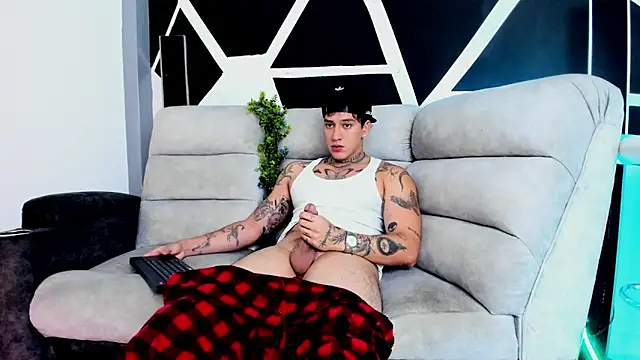 JUSTIN FULLER1 online show from October 9, 2025, 9:24 pm