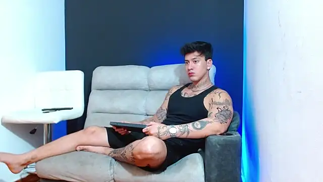 JUSTIN FULLER1 online show from April 1, 2026, 4:26 pm