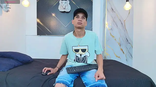 JordanAndAndrew online show from October 6, 2025, 7:44 pm