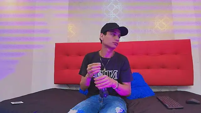 JordanAndAndrew online show from November 30, 2025, 9:30 pm