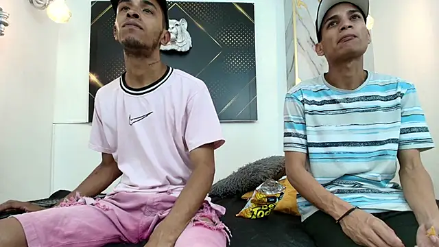 JordanAndAndrew online show from December 15, 2025, 10:25 pm