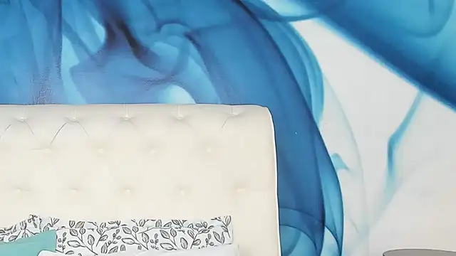 SkinnyDolly online show from October 17, 2025, 2:15 am