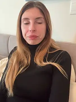 Snapshot of emma05 chatting on February 24, 2026, 7:06 am emma05 online show from February 24, 2026, 7:06 am