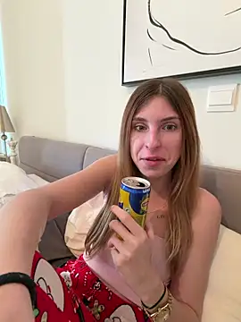 Snapshot of emma05 chatting on February 25, 2026, 6:56 am emma05 online show from February 25, 2026, 6:56 am