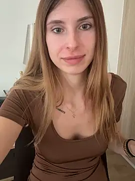 Snapshot of emma05 chatting on February 26, 2026, 6:56 am emma05 online show from February 26, 2026, 6:56 am